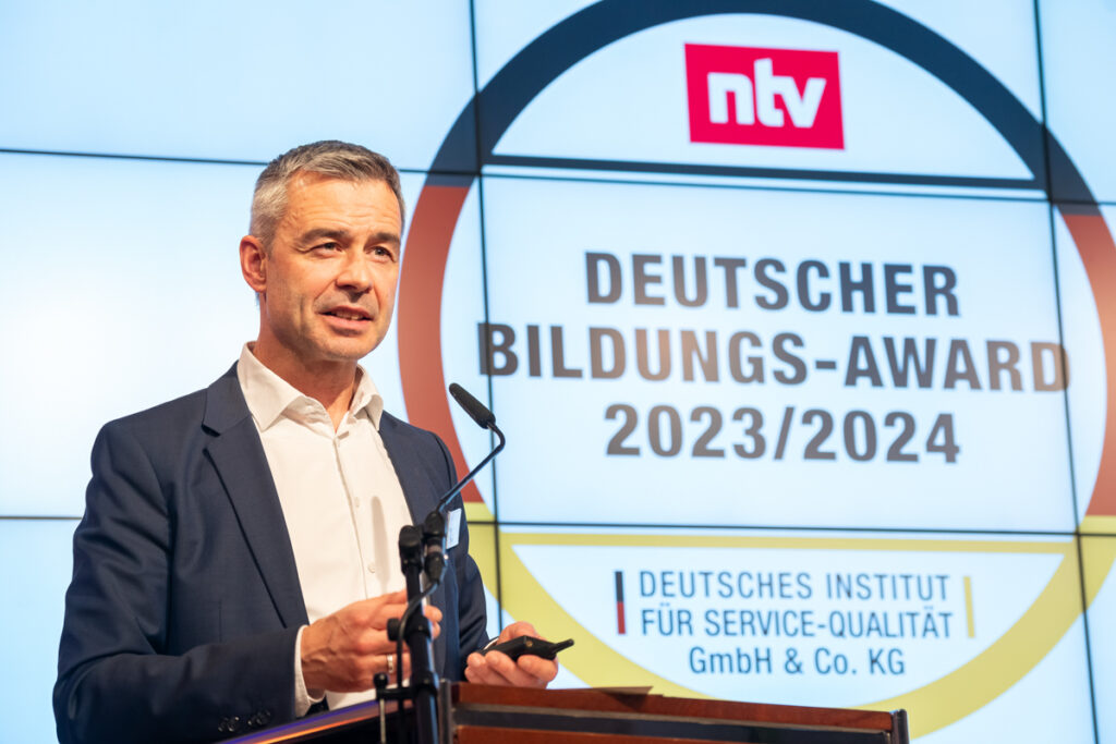 071_Deutscher_Bildungs-Award_021123_100968