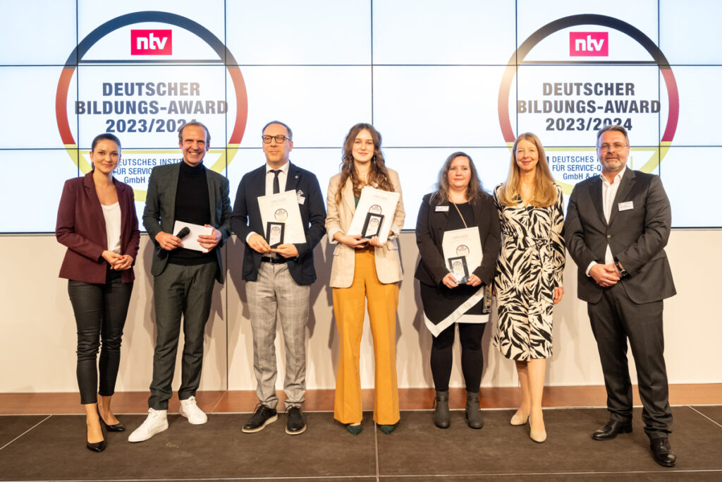 102_Deutscher_Bildungs-Award_021123_7838