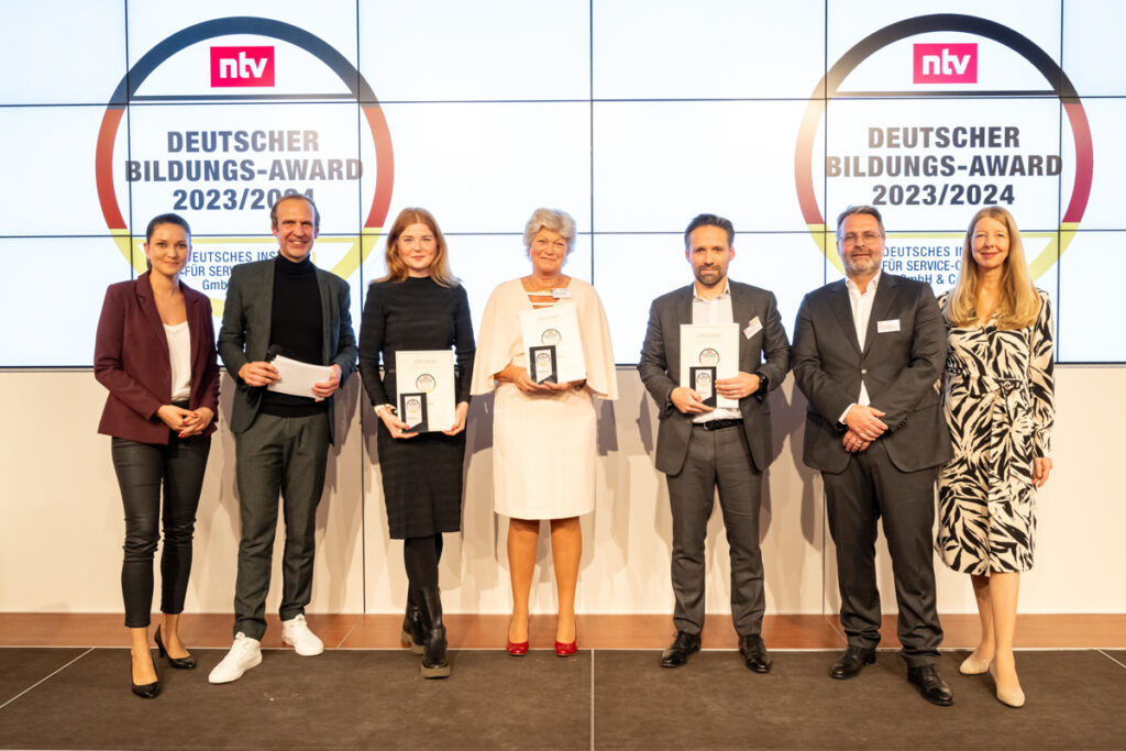 124_Deutscher_Bildungs-Award_021123_7898