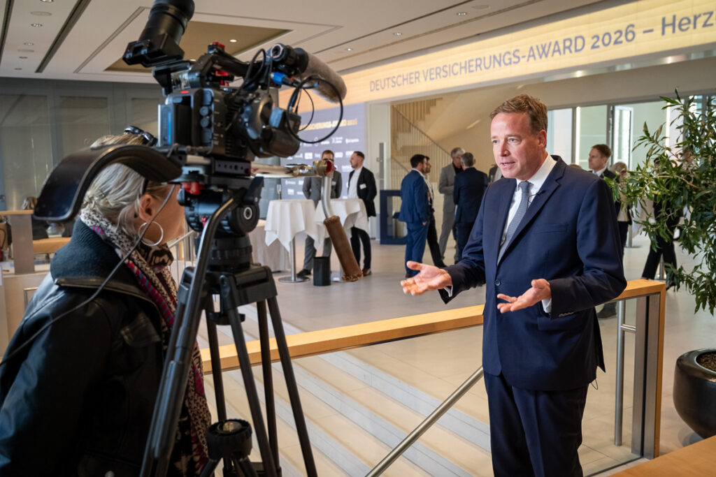 013_Deutscher_Versicherungs-Award_230426_Foto-ThomasEcke_7982