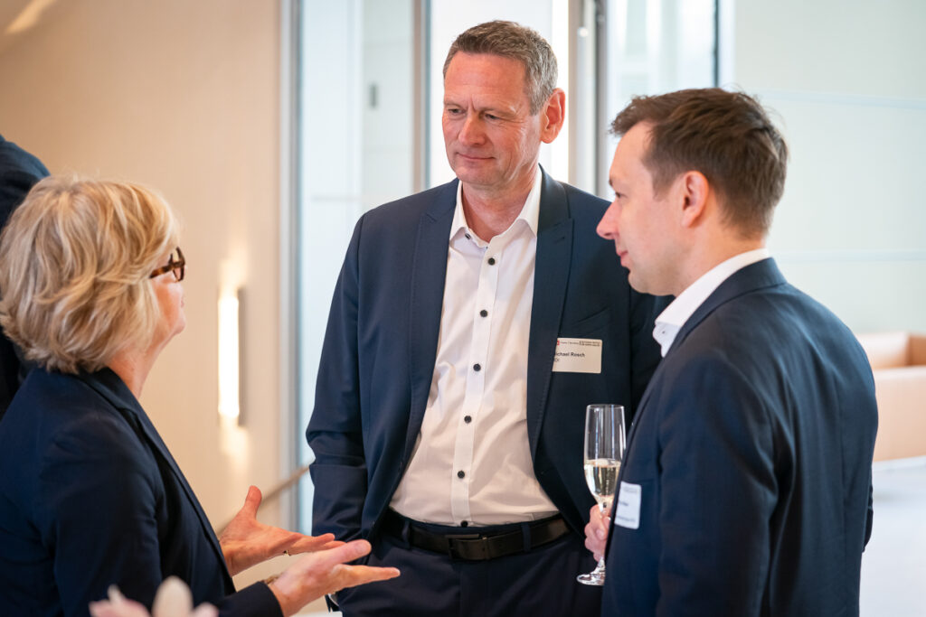 020_Deutscher_Versicherungs-Award_230426_Foto-ThomasEcke_100918